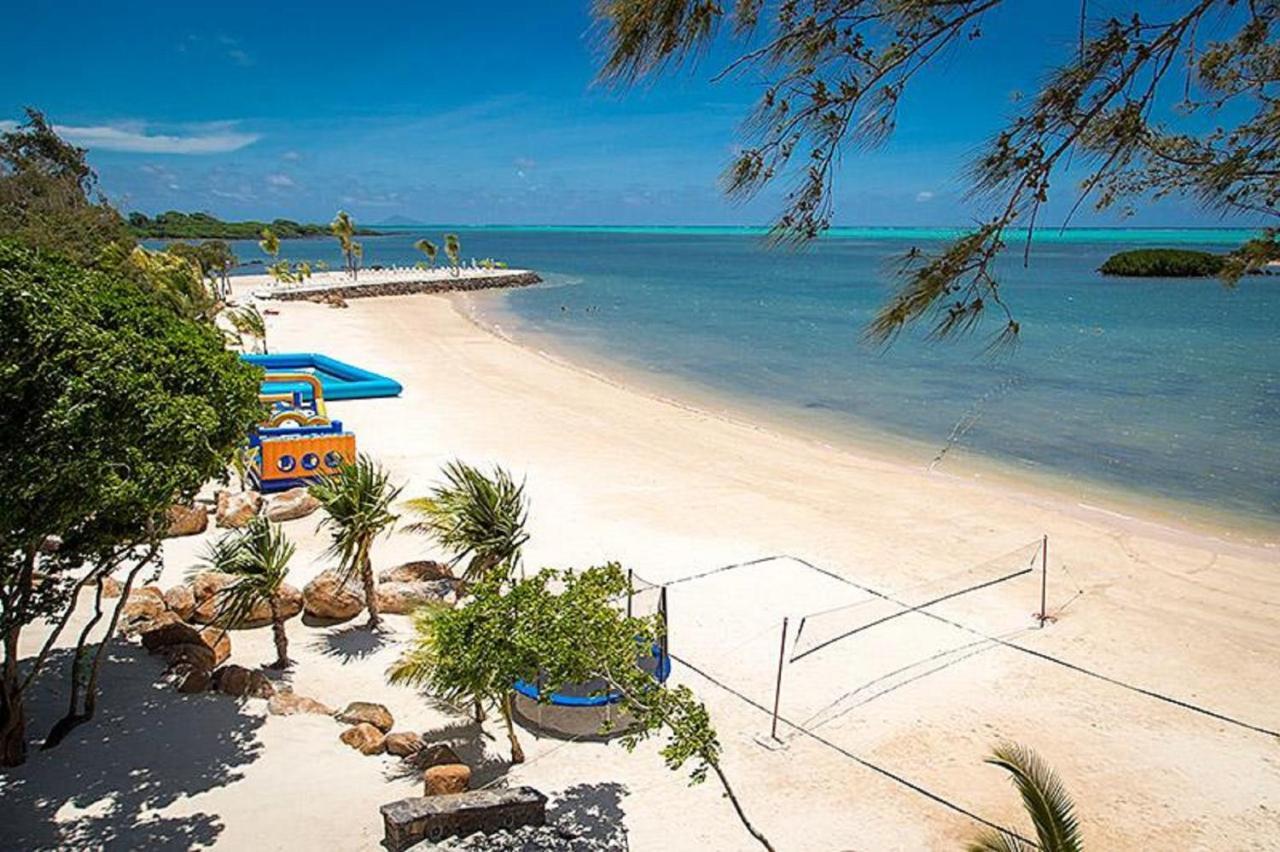 Azuri Resort -Sea View & Golf Luxury Apartment Roches Noires Extérieur photo